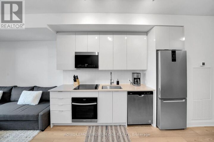 Property Photo: 2920 Highway 7 Road 1113 ON L4K 0P4