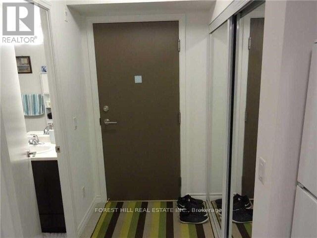 Property Photo: 35 Saranac Boulevard 720 ON M6A 2G5