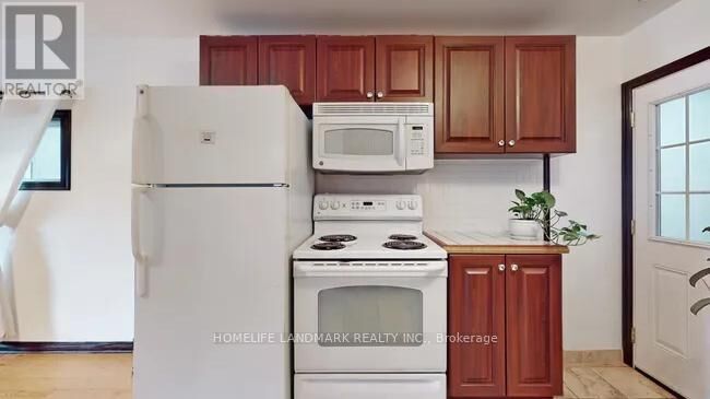 Property Photo:  15 Fourteenth Street  ON M8V 3H8 