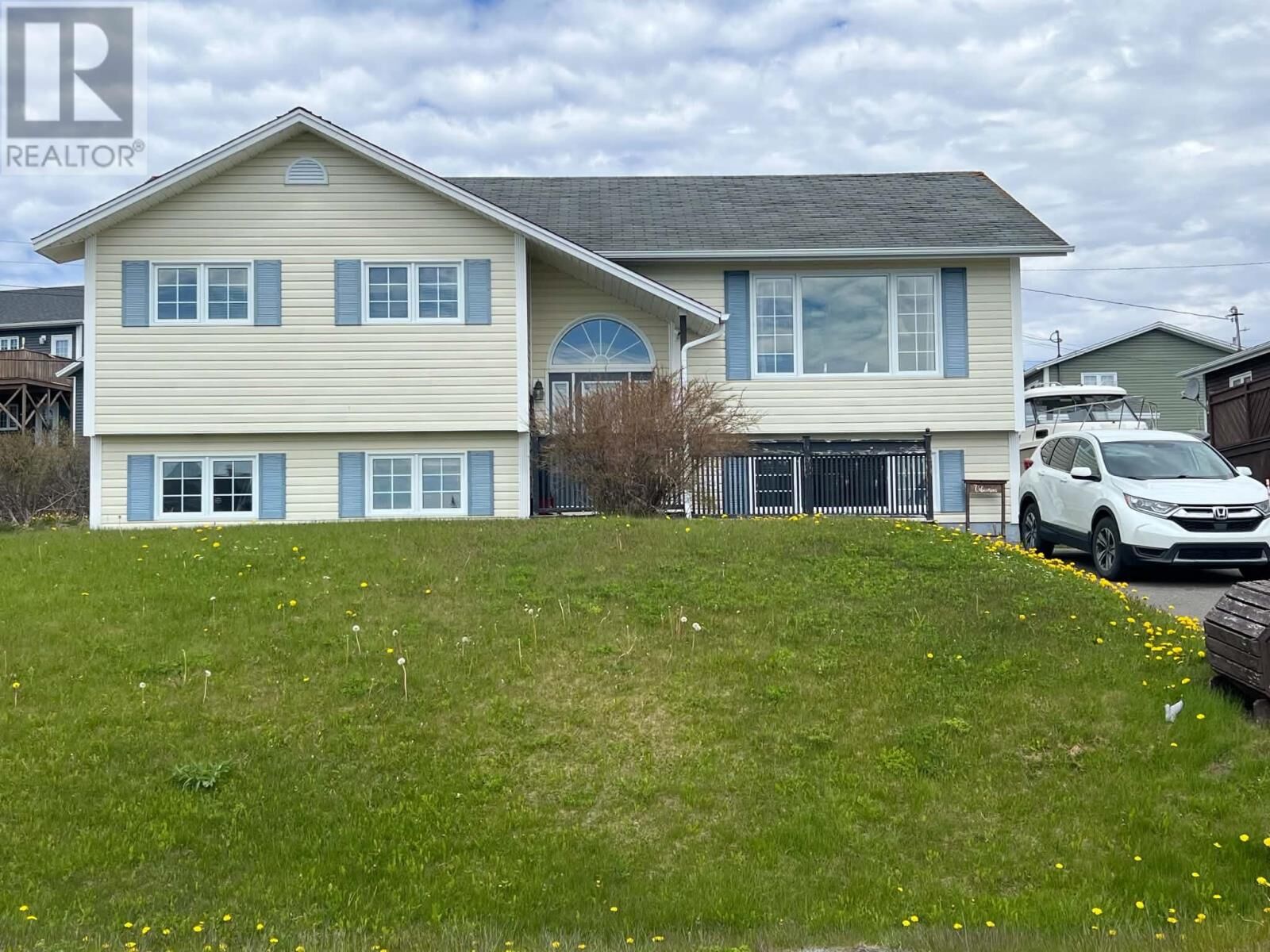 Property Photo: 6 Harbourview Avenue NL A0B 1A0