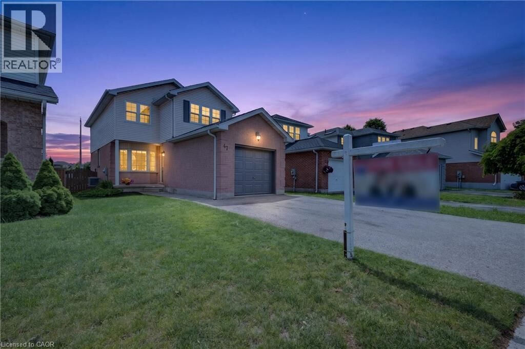 Property Photo: 47 Marisa Street ON N2K 3V8