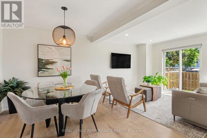 Property Photo:  17 Bentbrook Crescent  ON K2J 3X9 
