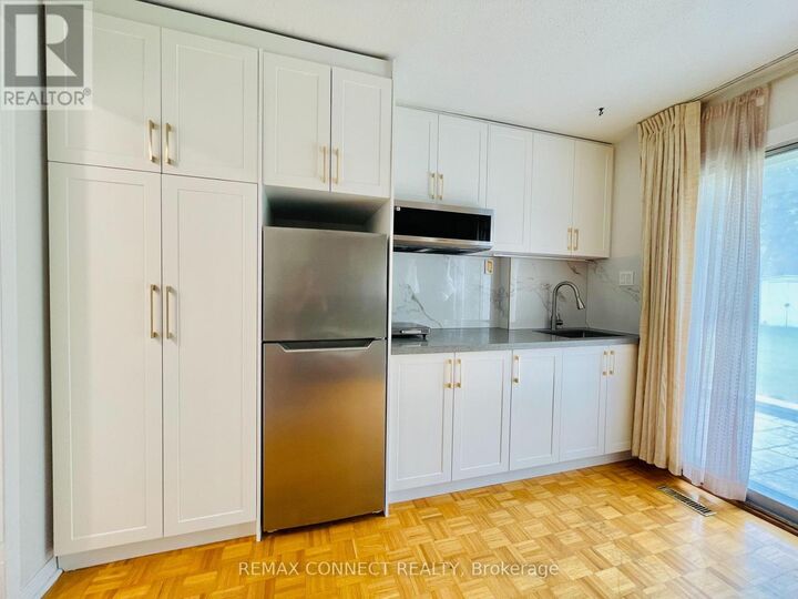 Property Photo:  99 Bushmills Square  ON M1V 1K5 
