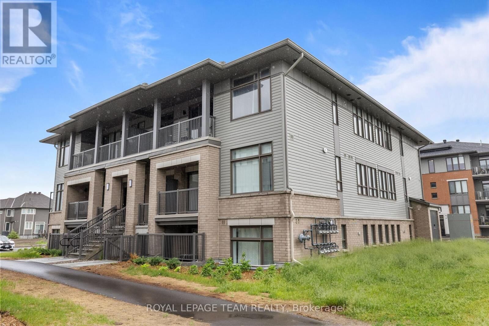 Property Photo:  1321 Silhouette Private  ON K2J 7J7 