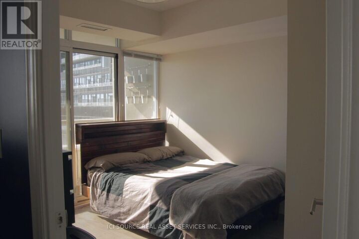 Property Photo:  85 East Liberty Street 1018  ON M6K 3R4 