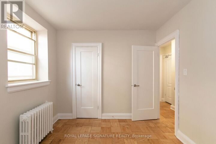 Property Photo:  398 Avenue Road 523  ON M4V 2H4 