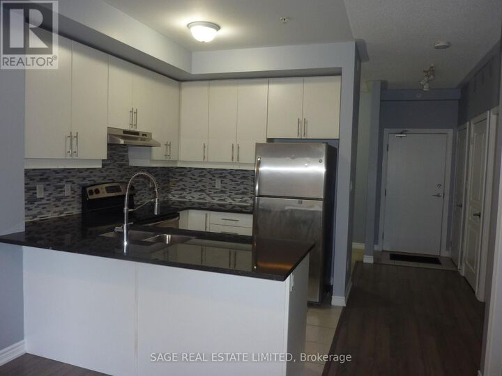 Property Photo:  570 Lolita Gardens 104  ON L5A 0A1 