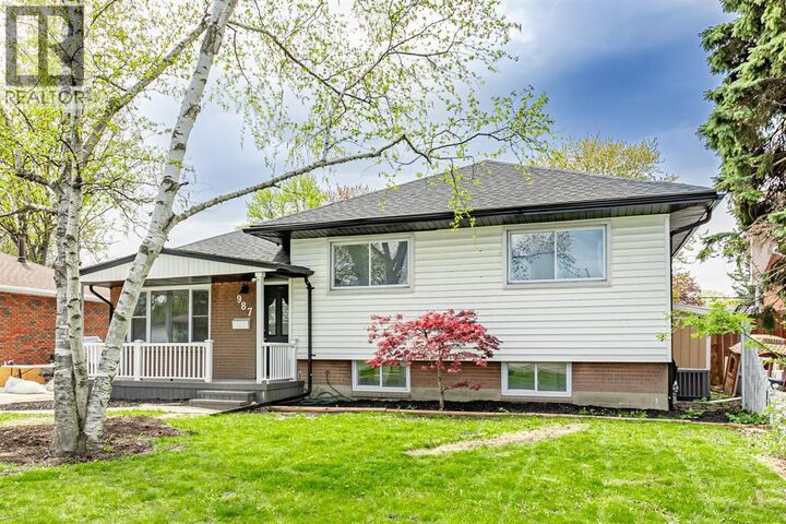 Property Photo:  987 Devine Street  ON N7S 1A9 