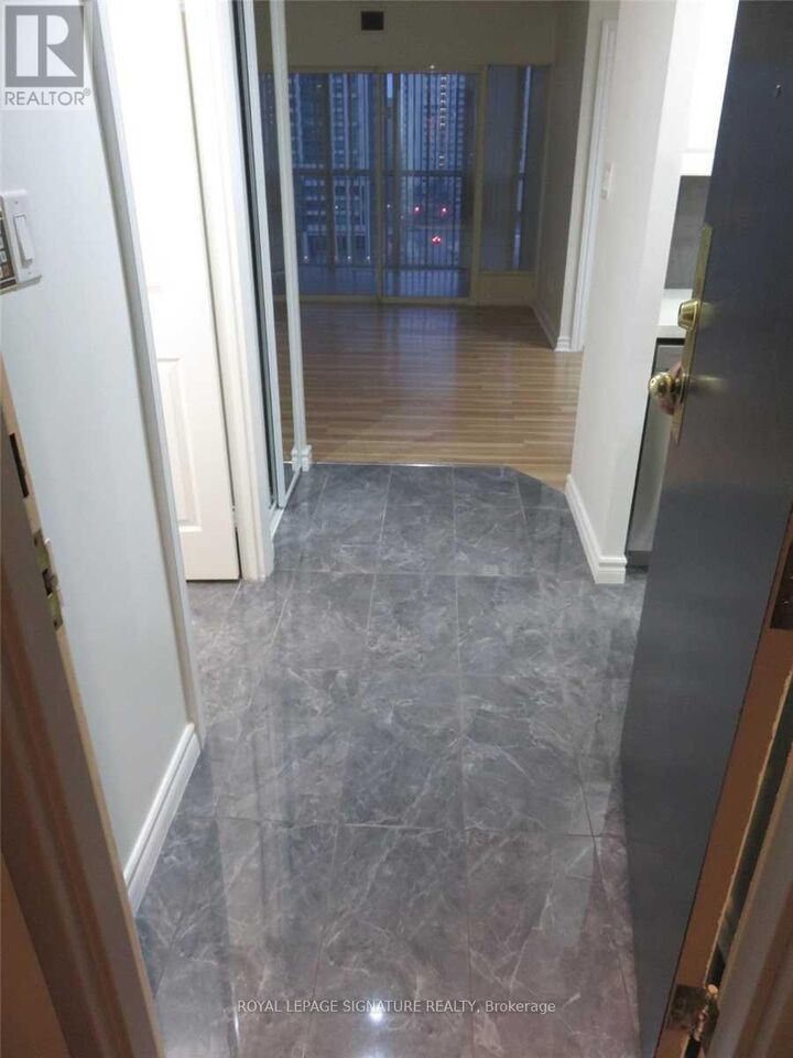 Property Photo:  285 Enfield Place 801  ON L5B 3Y6 