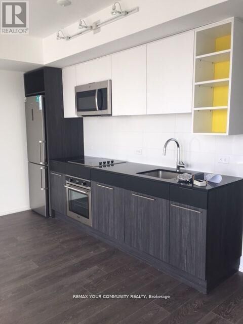 Property Photo:  68 Shuter Street 1803  ON M5B 0B4 