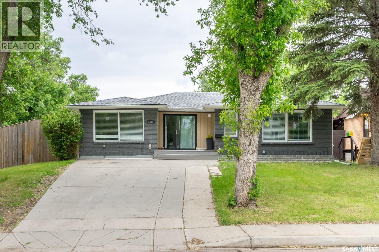 Property Photo: 3312 Portnall Avenue SK S4S 2B6