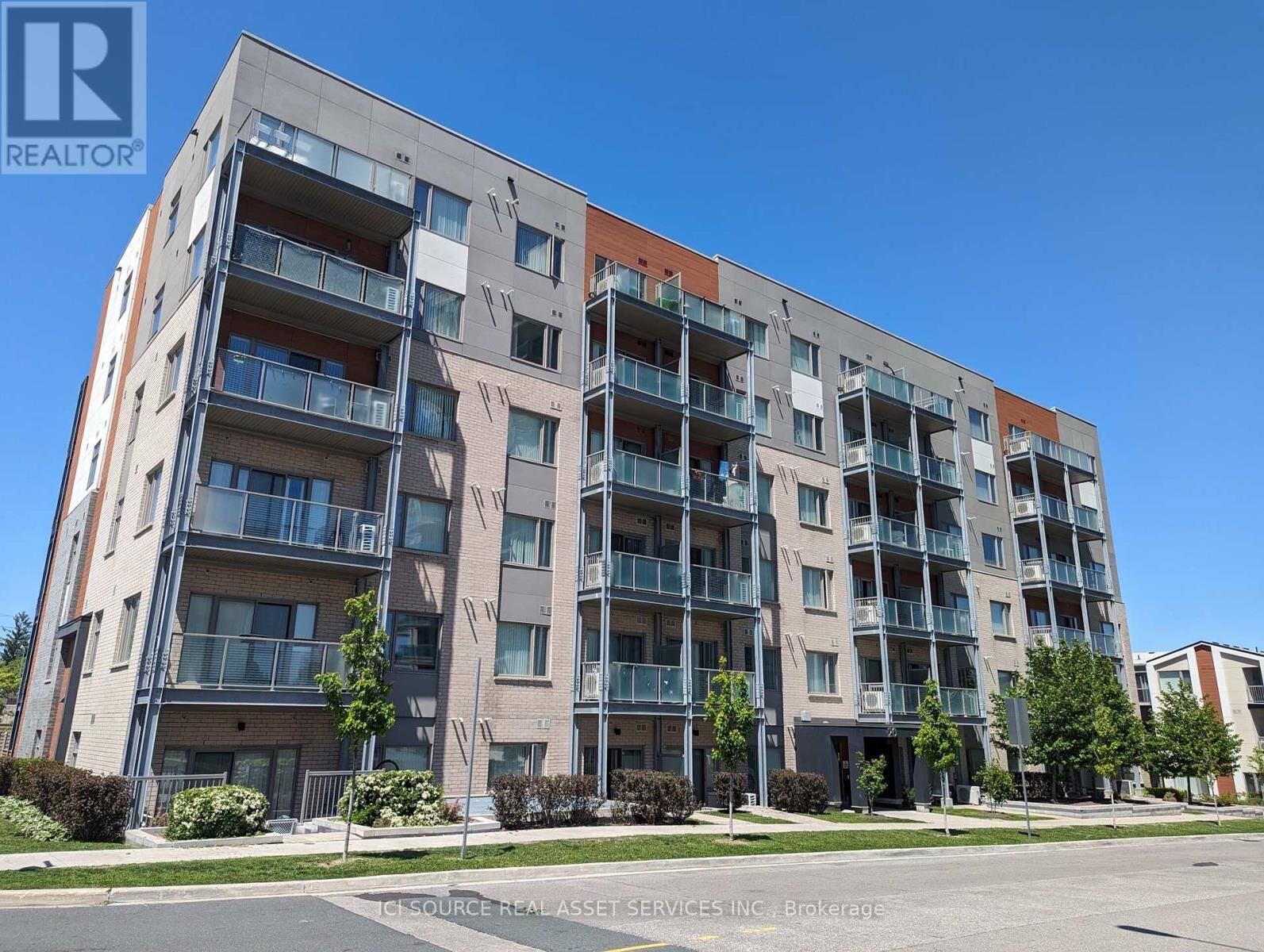 Property Photo:  20 Orchid Place Drive 209  ON M1B 0E1 