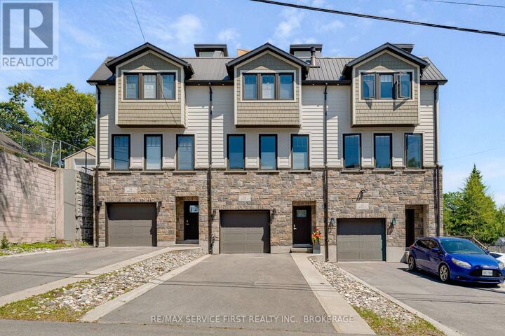 Property Photo:  15 Grange Street  ON K7M 2J5 