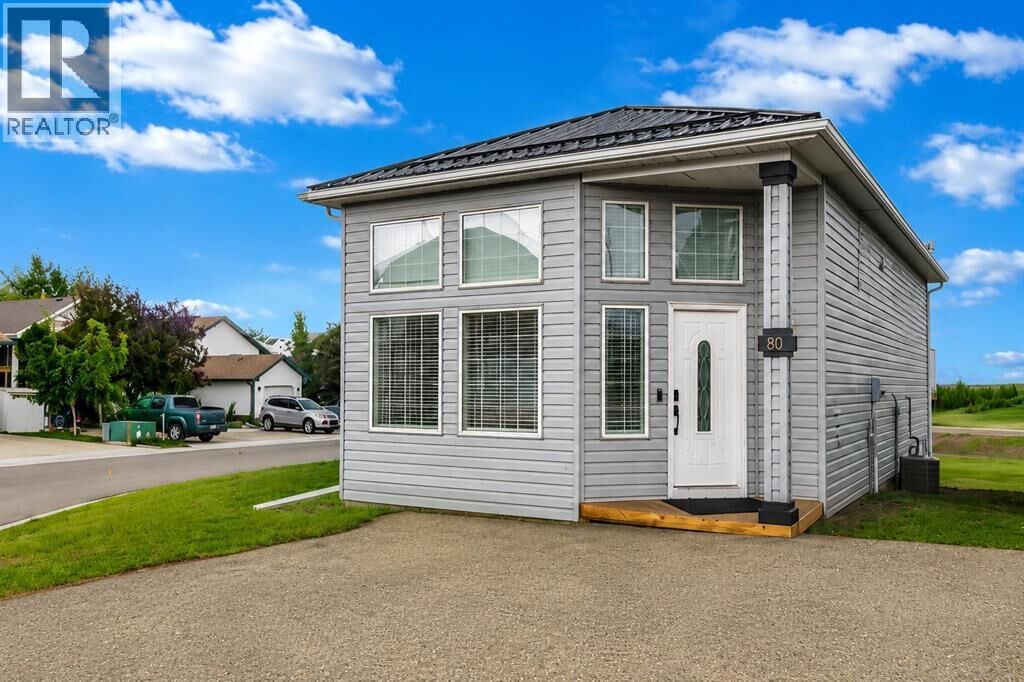 Property Photo: 80 White Pelican View AB T1R 0X5