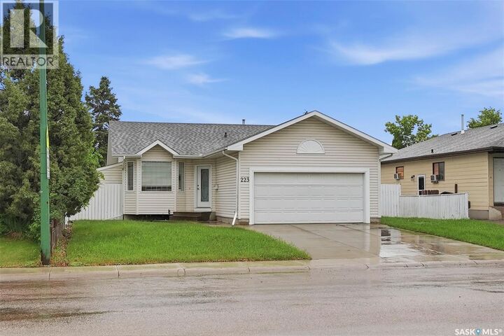 Property Photo: 223 Wedge Road SK S7L 6E8