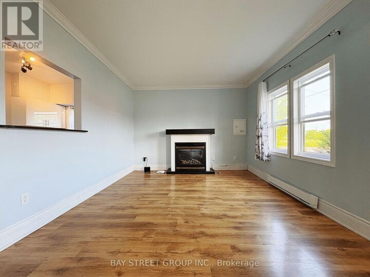 Property Photo:  70 Courtwright Street #Front  ON L2A 2R7 