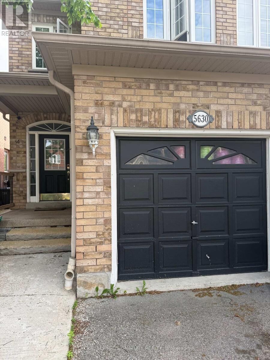 Property Photo:  5630 Longboat Avenue  ON L5M 7E8 