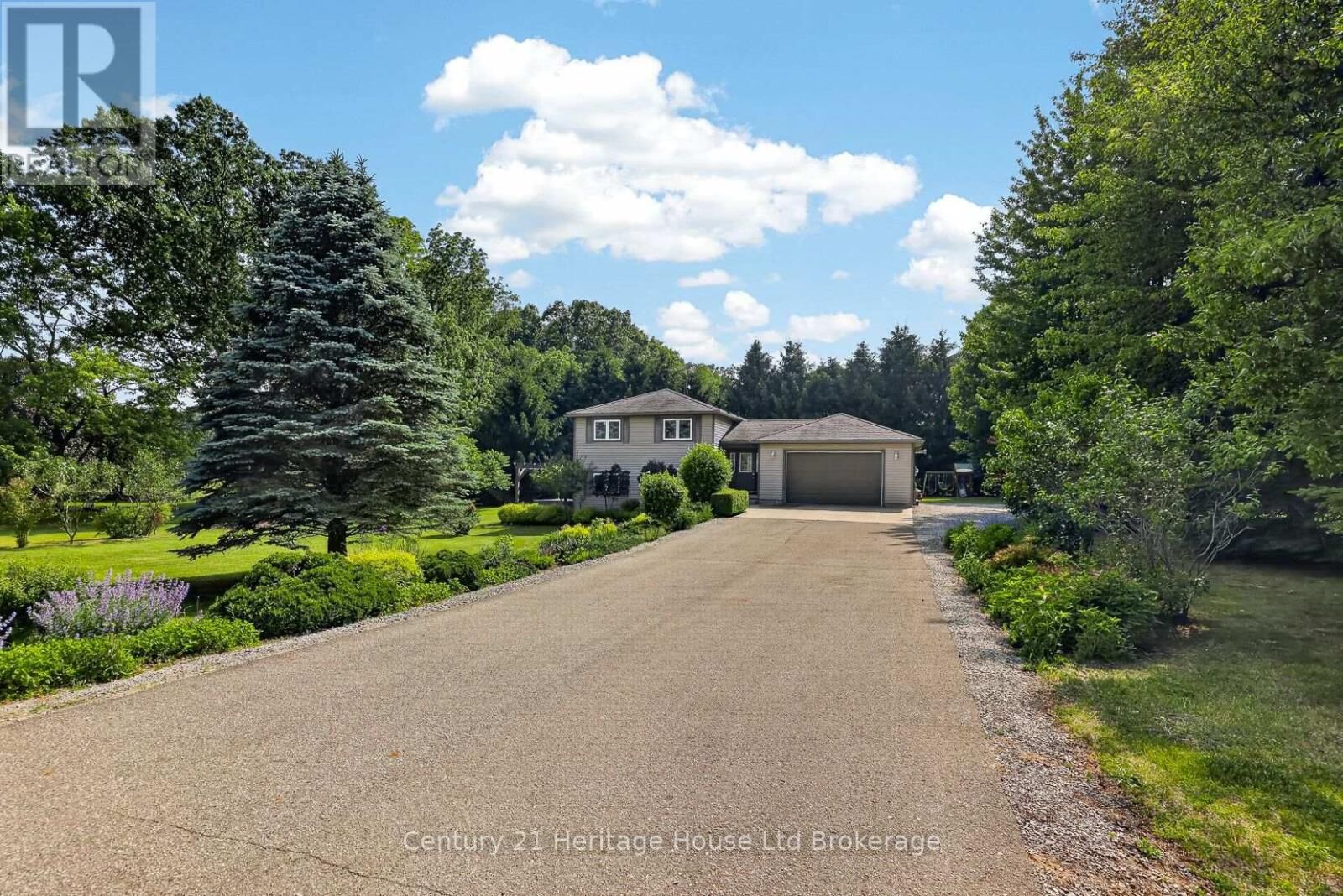 Property Photo:  1567 Forestry Farm Road  ON N0G 1G0 