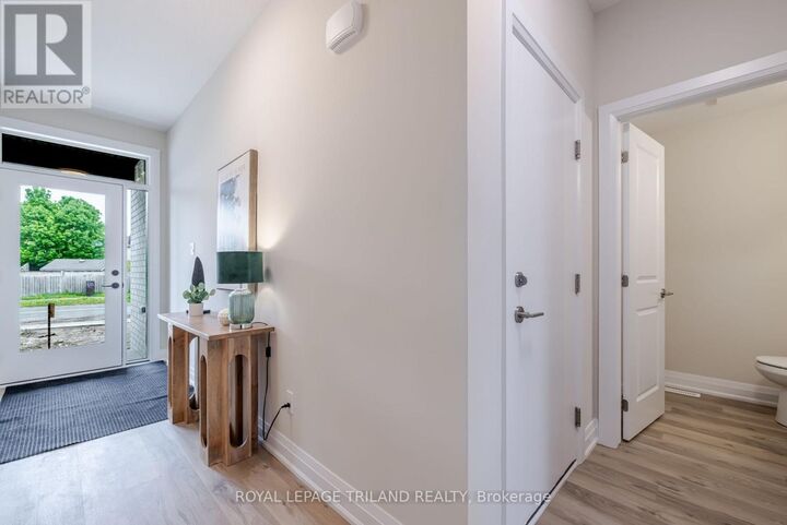 Property Photo:  770 Banyan Lane  ON N6G 0A6 