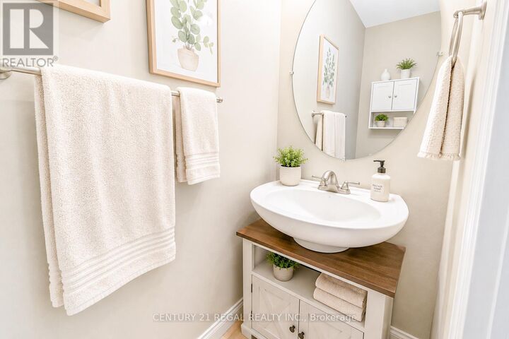 Property Photo: 46 Blacksmith Lane ON L1P 1N1