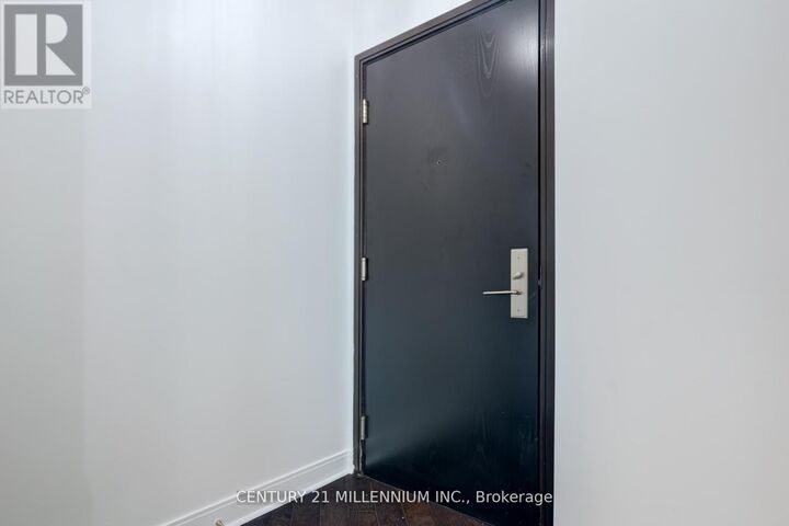 Property Photo: 80 Absolute Avenue 2404 ON L4Z 0A5