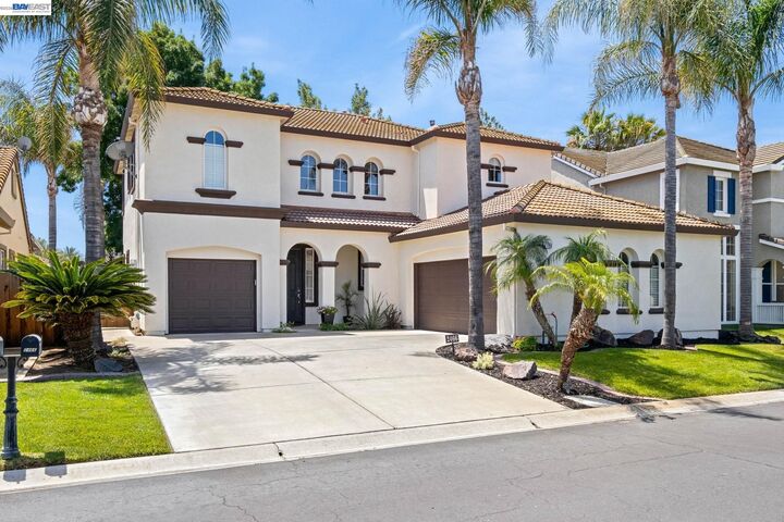 Property Photo: 2466 Yosemite Way CA 94505
