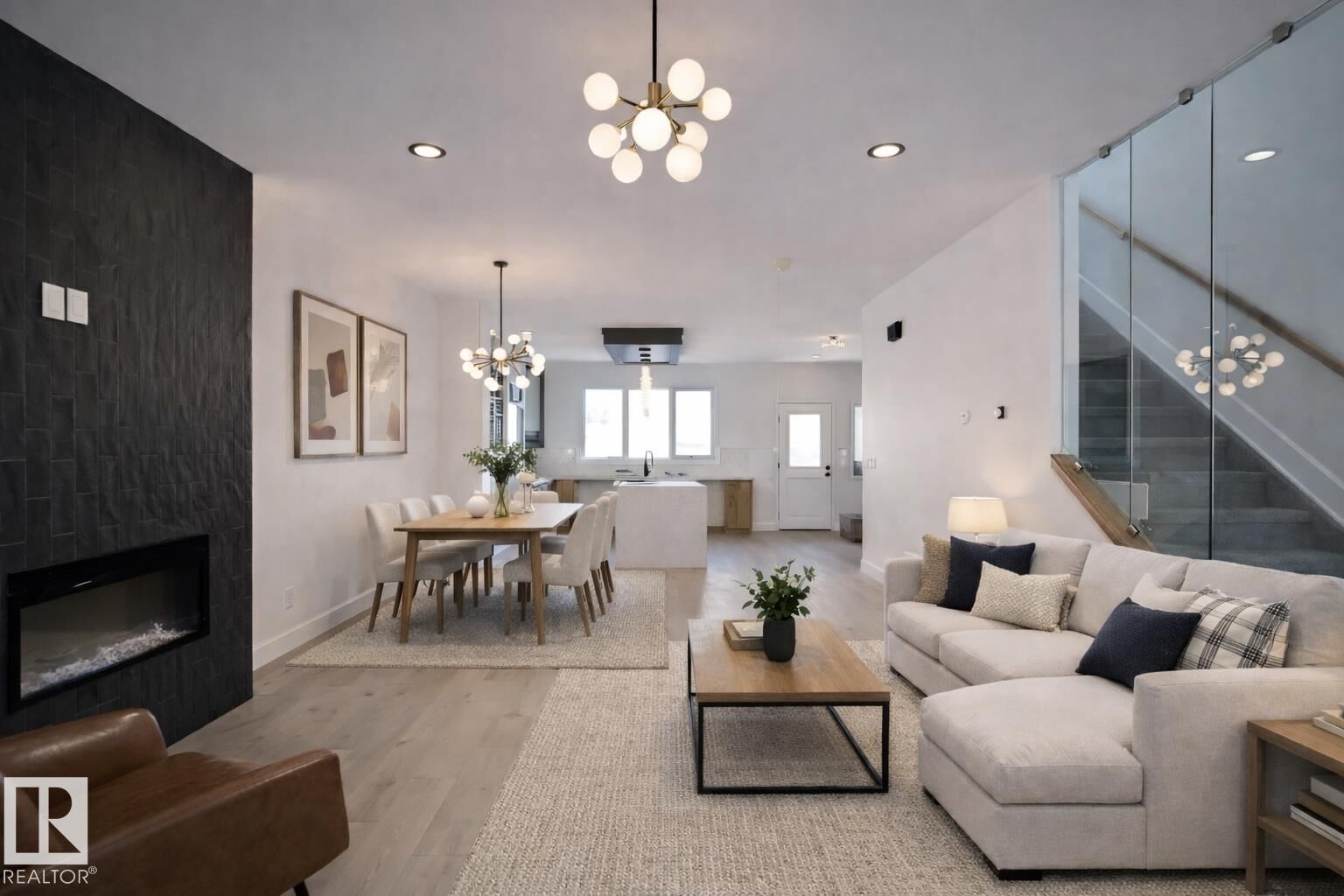 Property Photo:  13909 107A Avenue NW  AB T5M 2A8 