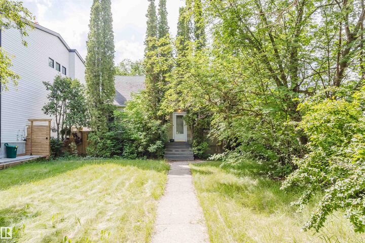 7230 112 Street NW — photo 1