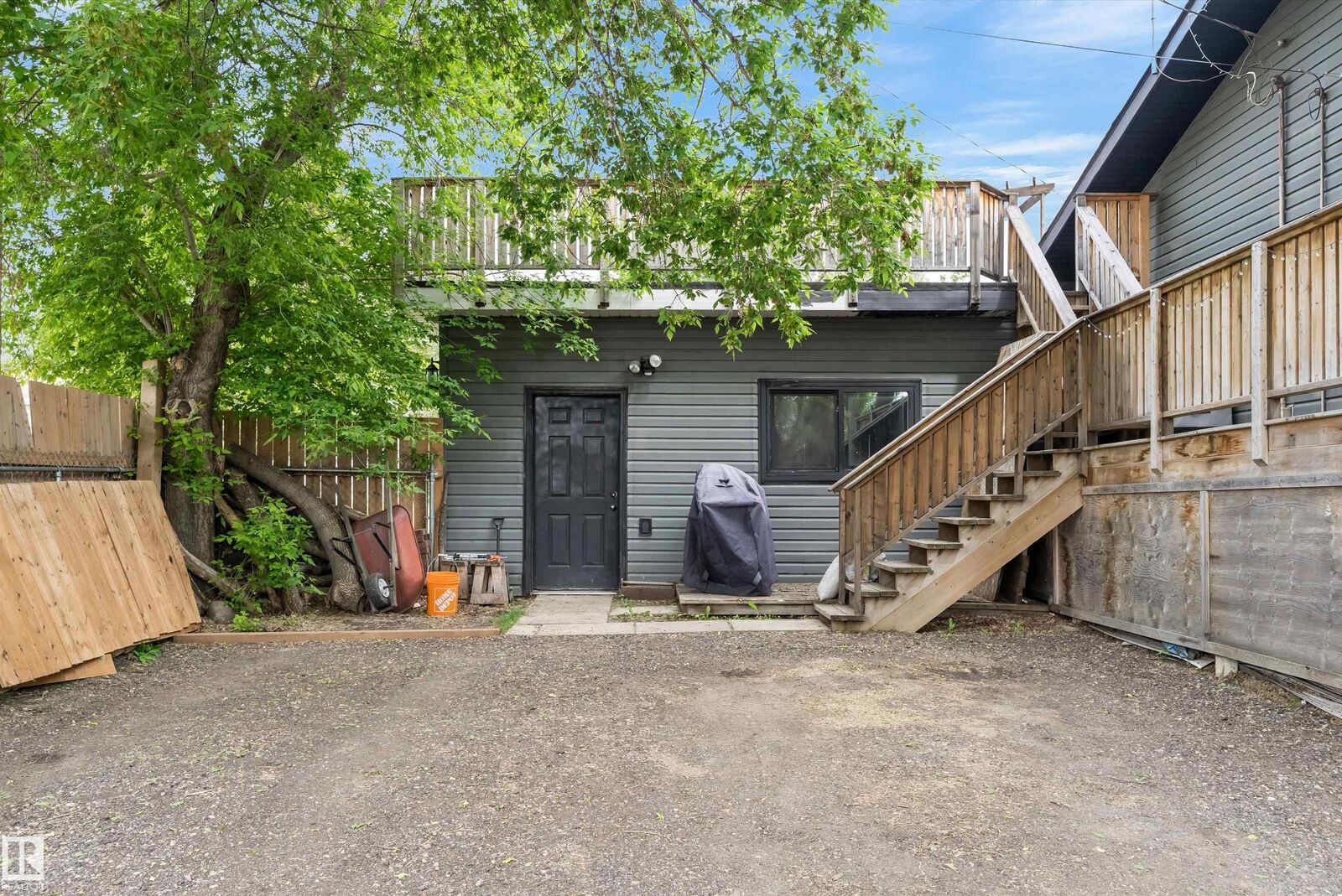 Property Photo:  14 2 Avenue  AB T0B 1W0 