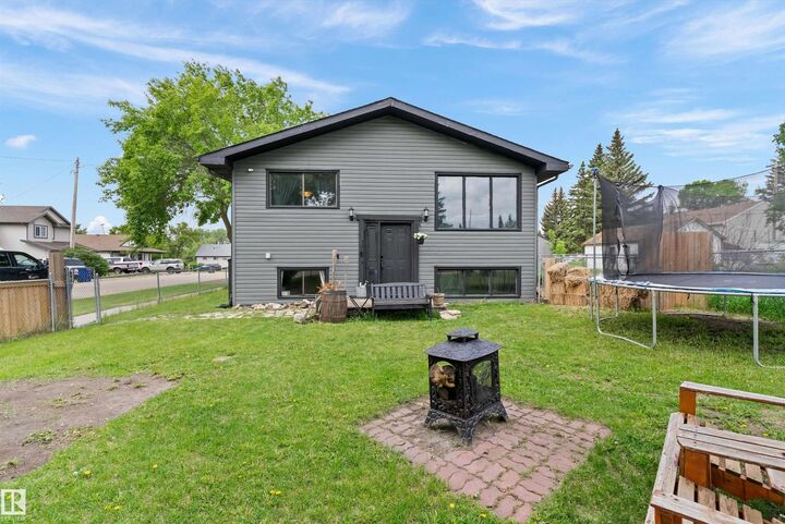 14 2 Avenue — photo 1