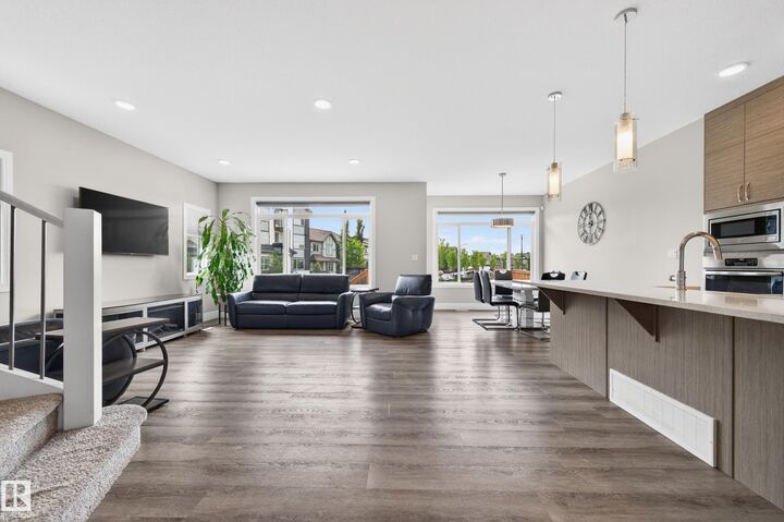 Property Photo: 2083 Price Landing Landing SW AB T6W 3W1