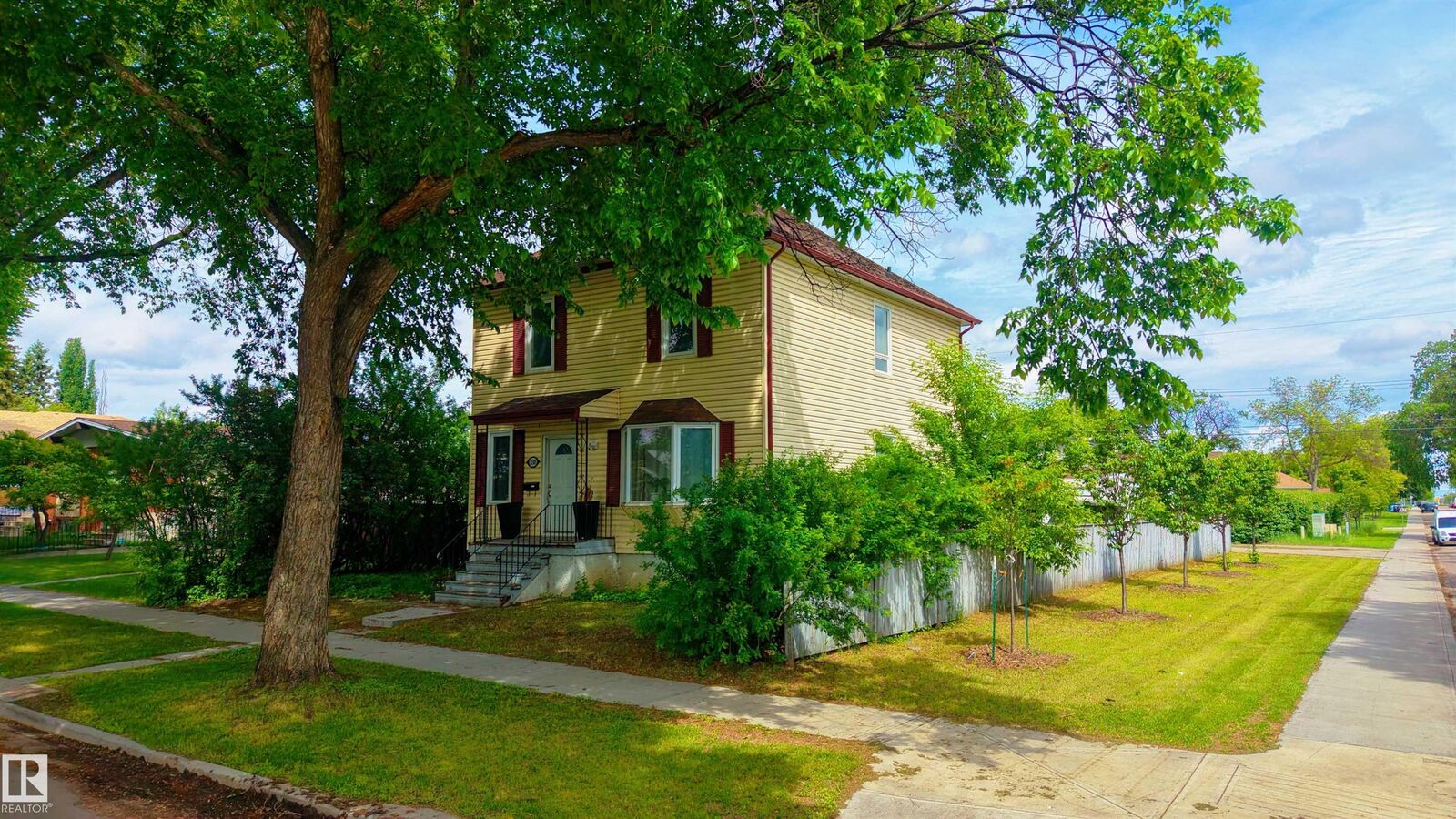 Property Photo:  12103 85 Street NW  AB T5B 3G5 