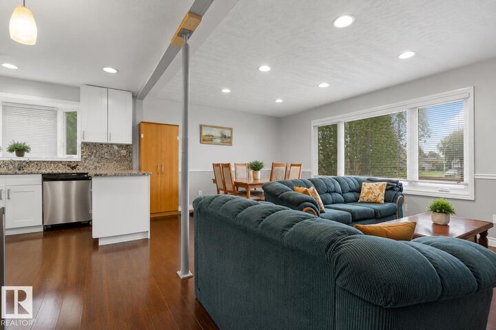 Property Photo: 11234 40 Avenue NW AB T6J 0R2