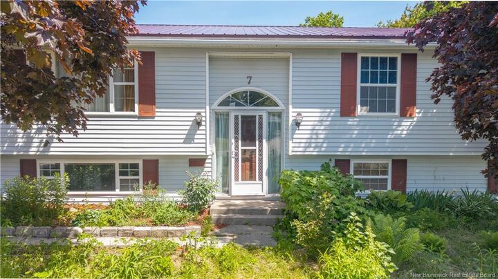 Property Photo:  7 Citizens Court  NB E3L 3C5 