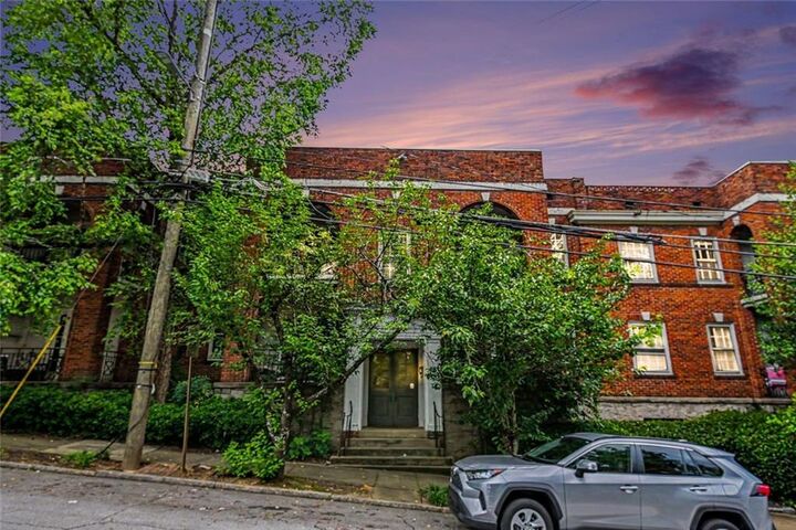 Property Photo: 798 Frederica Street NE 2 GA 30306