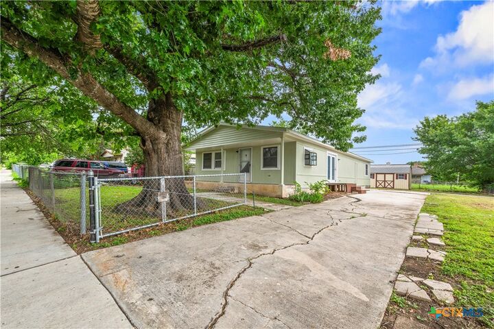 Property Photo: 1101 Anna Lee Drive TX 76549