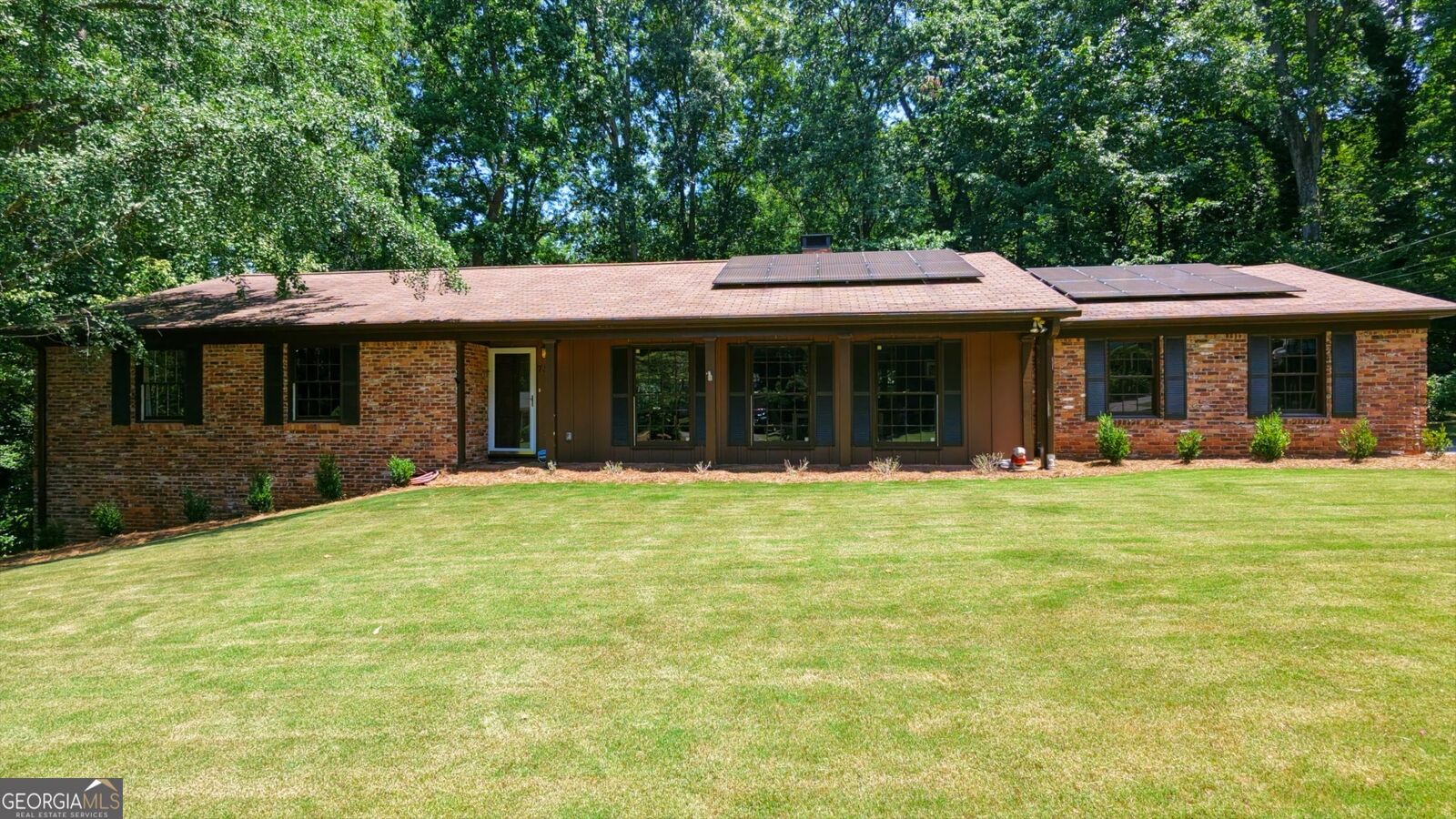 Property Photo: 750 Glenwood Drive GA 30606