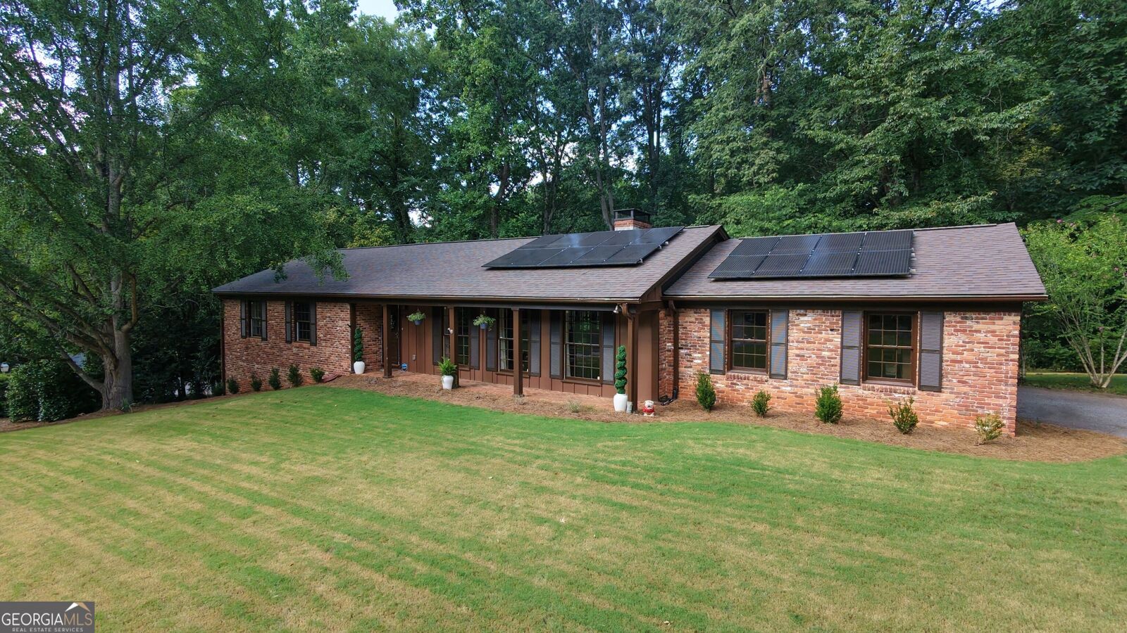Property Photo: 750 Glenwood Drive GA 30606