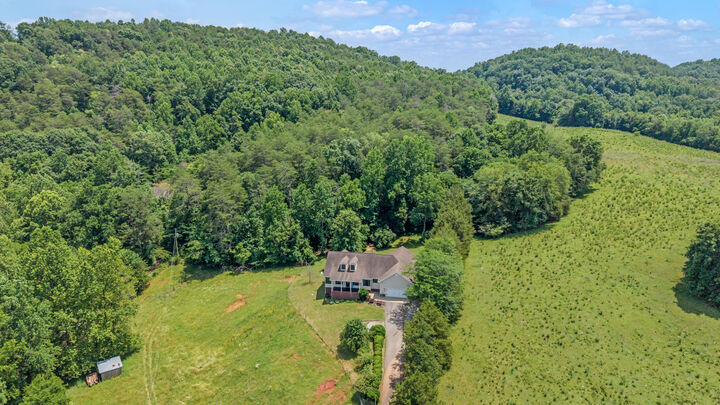 Property Photo:  128 County Road 755  TN 37370 