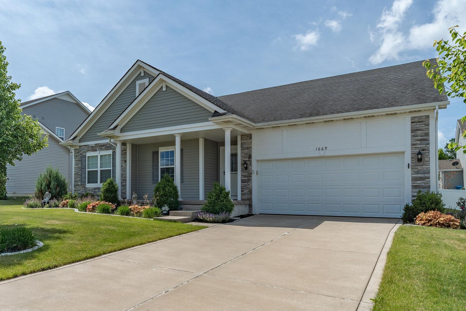 Property Photo: 1669 Gossett Mill Avenue IN 46304