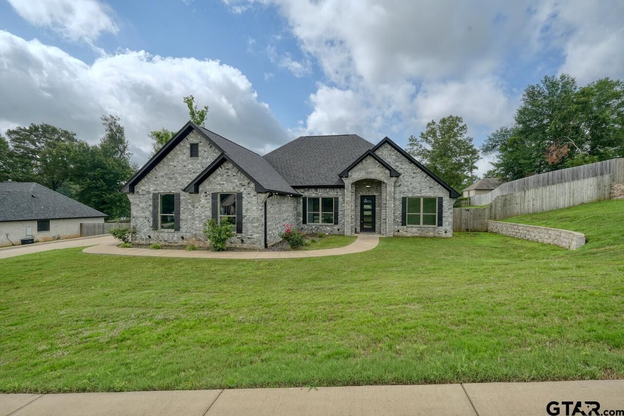 Property Photo: 12121 Oak Grove Drive TX 75706
