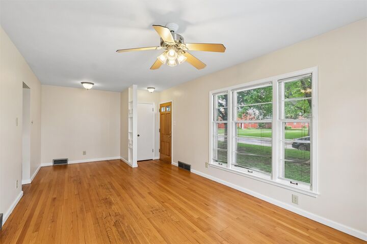 Property Photo:  2006 50th Street  IA 50310 