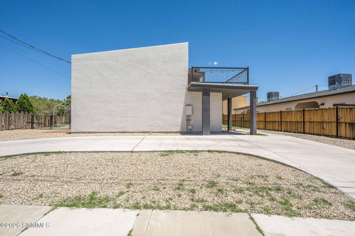 Property Photo:  1118 N Campo Street  NM 88001 