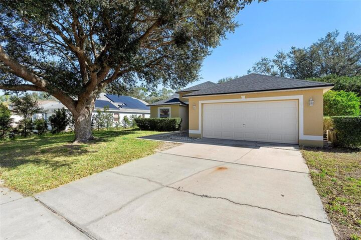Property Photo: 846 Grand Hughey Court FL 32712