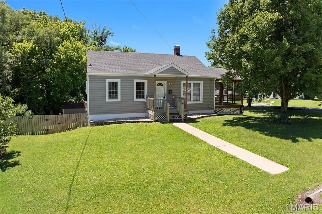 Property Photo:  600 Arrowhead Drive  IL 62234 