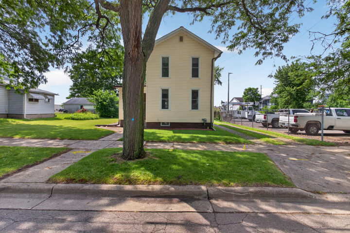 Property Photo:  709 Detroit Street  MI 49201 