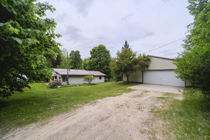 Property Photo: 6712 Lumley Road MI 49614