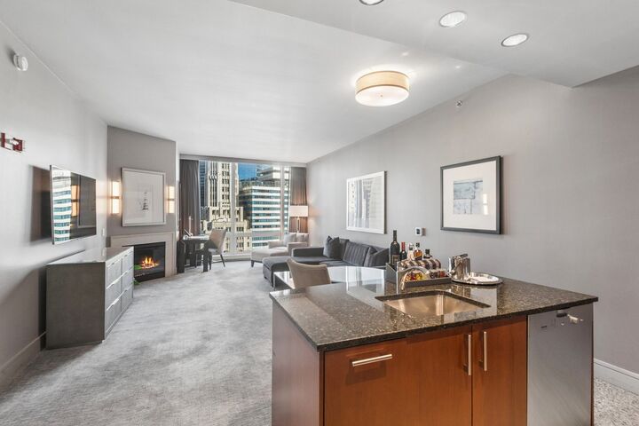 Property Photo: 401 N Wabash Avenue 2138 IL 60611