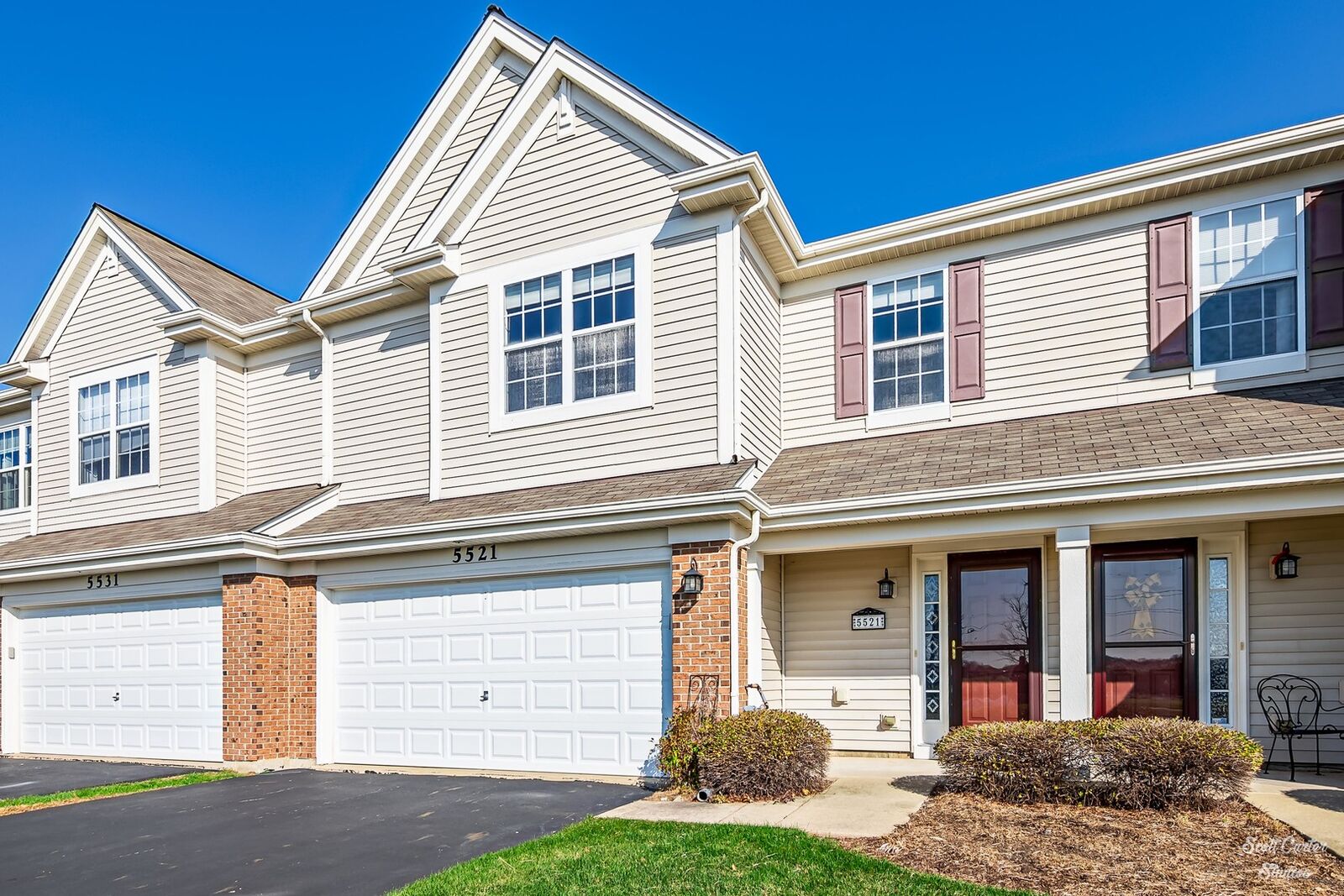 Property Photo: 5521 Wildspring Drive 5521 IL 60156