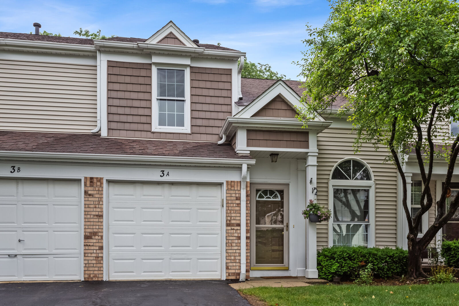 Property Photo:  3 Chaucer Lane A  IL 60107 